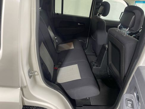 Used 2010 Jeep Liberty Sport w/ Popular Equipment Group image 15