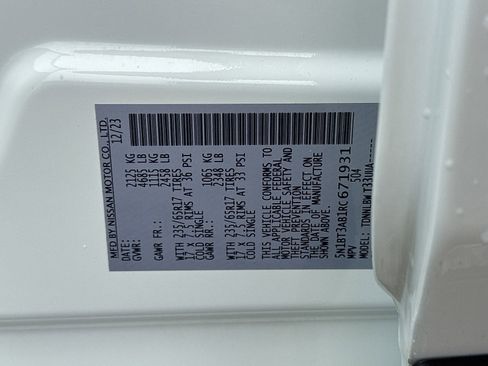 Used 2024 Nissan Rogue S image 27