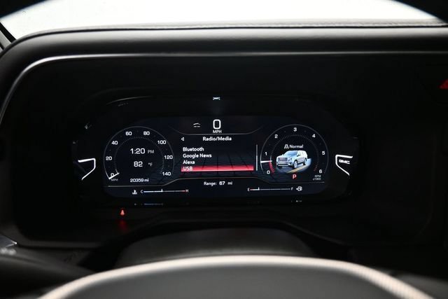 Used 2024 GMC Yukon Denali RWD image 9