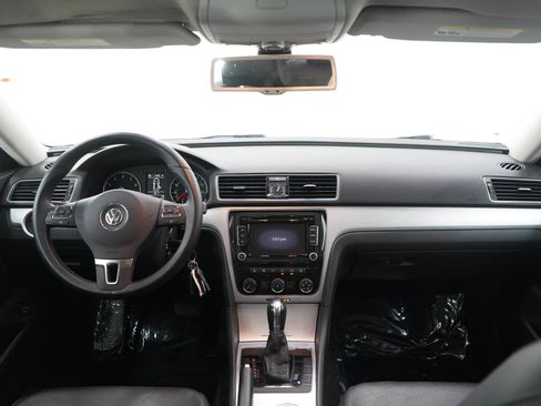 Used 2013 Volkswagen Passat 2.5 SE FWD image 13