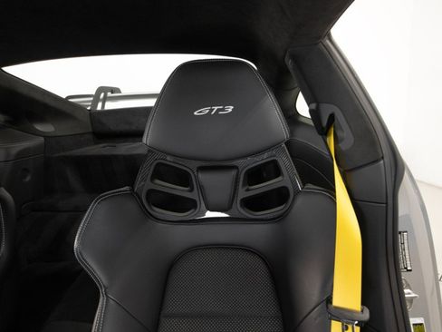 Used 2022 Porsche 911 GT3 image 26
