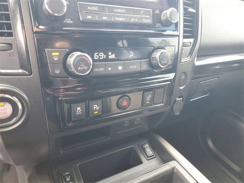 Used 2024 Nissan Titan SV w/ SV Bronze Edition Package image 20