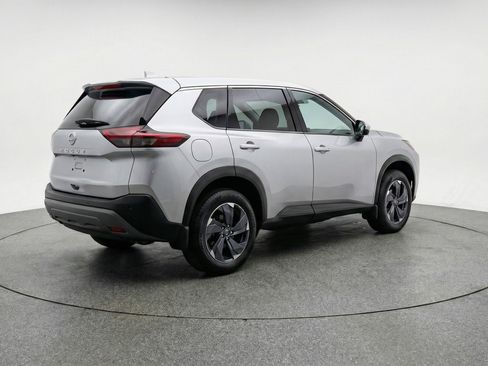 Used 2025 Nissan Rogue SV image 9