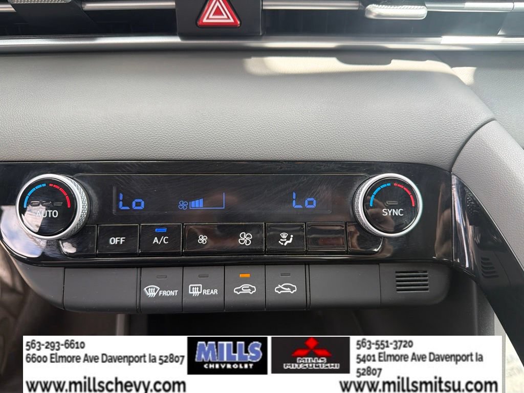 Used 2025 Hyundai Elantra Hybrid FWD image 17