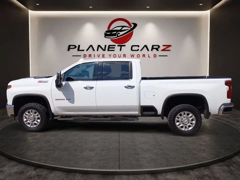 Used 2023 Chevrolet Silverado 2500 LTZ w/ LTZ Plus Package AWD/4WD image 2