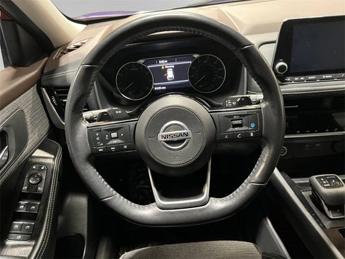 Used 2021 Nissan Rogue SV image 24