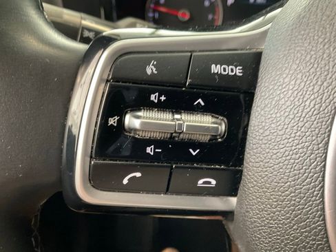 Used 2021 Kia Sorento S image 12