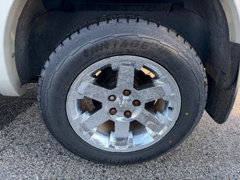 Used 2011 RAM 1500 Laramie image 12