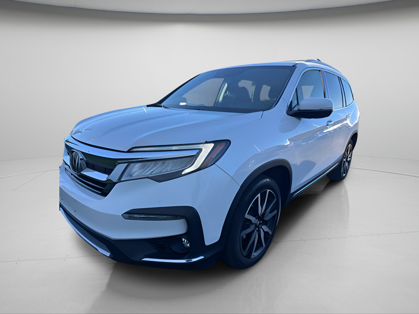 Used 2020 Honda Pilot Touring image 2