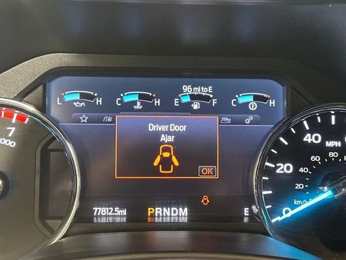 Used 2022 Ford F350 Platinum w/ FX4 Off-Road Package image 18