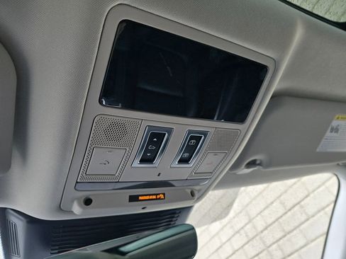 Used 2023 Jaguar F-PACE S image 54