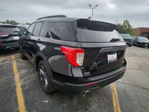 Used 2023 Ford Explorer XLT w/ Equipment Group 202A AWD/4WD image 12