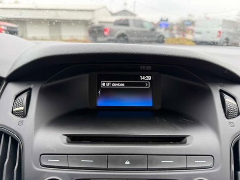 Used 2017 Ford Focus SE image 26