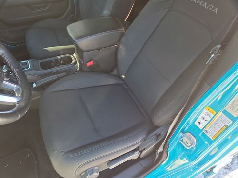 Used 2019 Jeep Wrangler Unlimited Sahara w/ Safety Group image 13