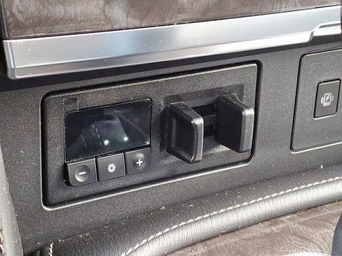 Used 2023 Nissan Armada Platinum w/ Captain's Chairs Package image 26