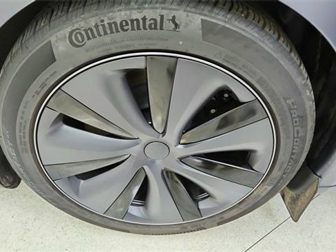 Used 2024 Tesla Model S Base image 59