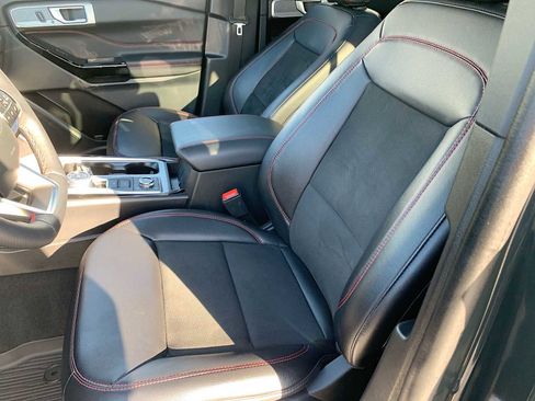 Used 2023 Ford Explorer ST-Line w/ Class IV Trailer Tow Package image 20