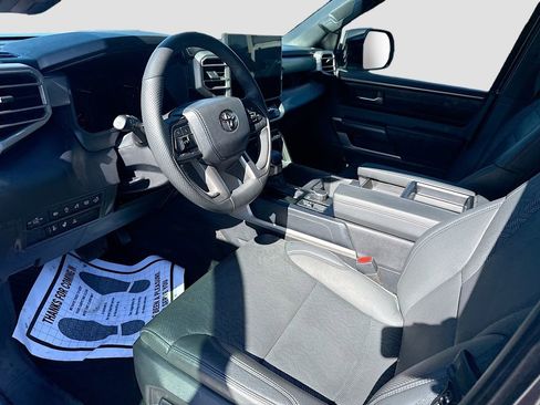 Used 2025 Toyota Tundra SR5 w/ SR5 Premium Package AWD/4WD image 25