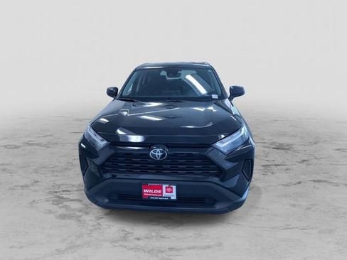 Used 2023 Toyota RAV4 LE AWD/4WD image 5