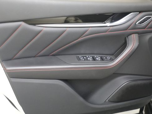 Certified 2022 Maserati Levante GT image 22