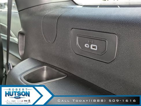 New 2025 Jeep Grand Cherokee L Limited w/ Luxury Tech Group II RWD image 12
