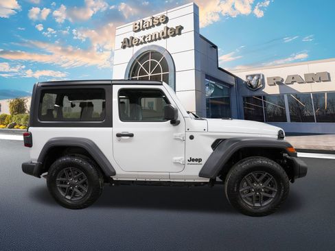 Used 2024 Jeep Wrangler Sport S image 2