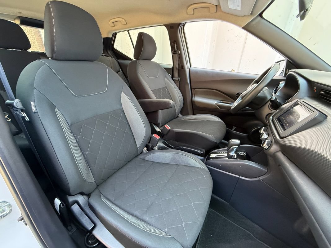 Used 2020 Nissan Kicks S FWD image 4