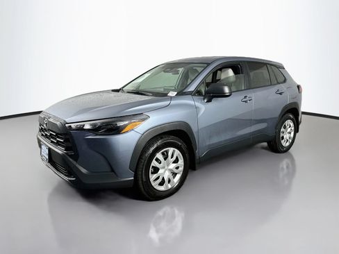 Certified 2026 Toyota Corolla Cross L AWD/4WD image 3