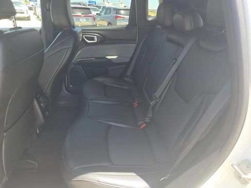 Used 2024 Jeep Compass Latitude AWD/4WD image 13