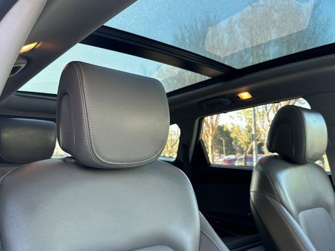 Used 2017 Hyundai Santa Fe SE Ultimate image 19