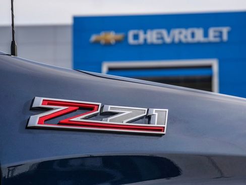 Used 2021 Chevrolet Silverado 1500 LT w/ Z71 Off-Road Package image 10