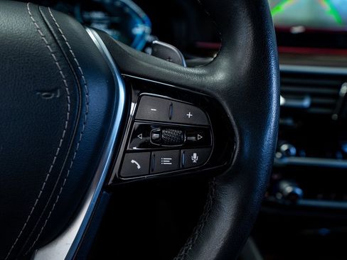 Used 2023 BMW 530e xDrive image 46