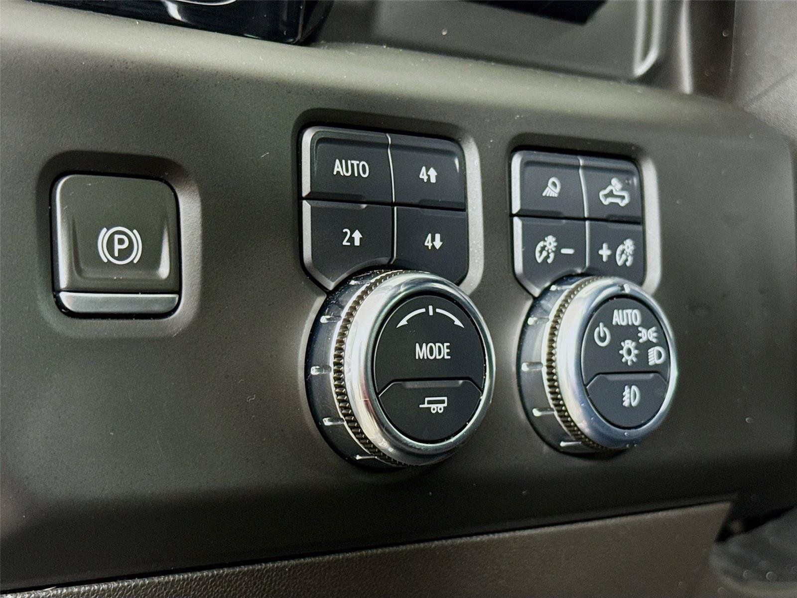 Used 2023 GMC Sierra 1500 AT4 w/ AT4 Premium Package AWD/4WD image 6