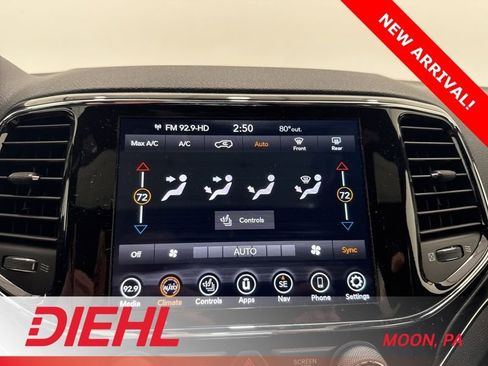 Used 2021 Jeep Grand Cherokee Limited image 36