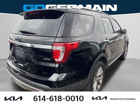 Used 2017 Ford Explorer Limited w/ Equipment Group 301A AWD/4WD image 4