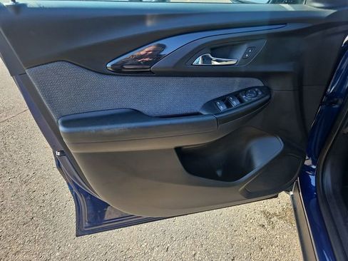 Used 2023 Chevrolet TrailBlazer LT w/ Convenience Package image 11