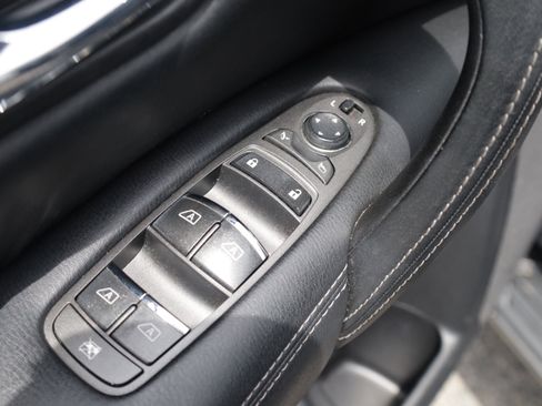 Used 2019 Nissan Armada SL w/ Premium Package RWD image 19