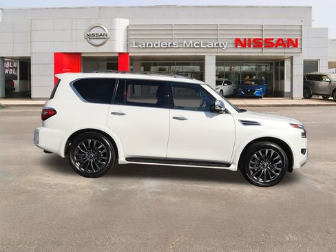 Used 2024 Nissan Armada Platinum w/ Captain's Chairs Package image 2