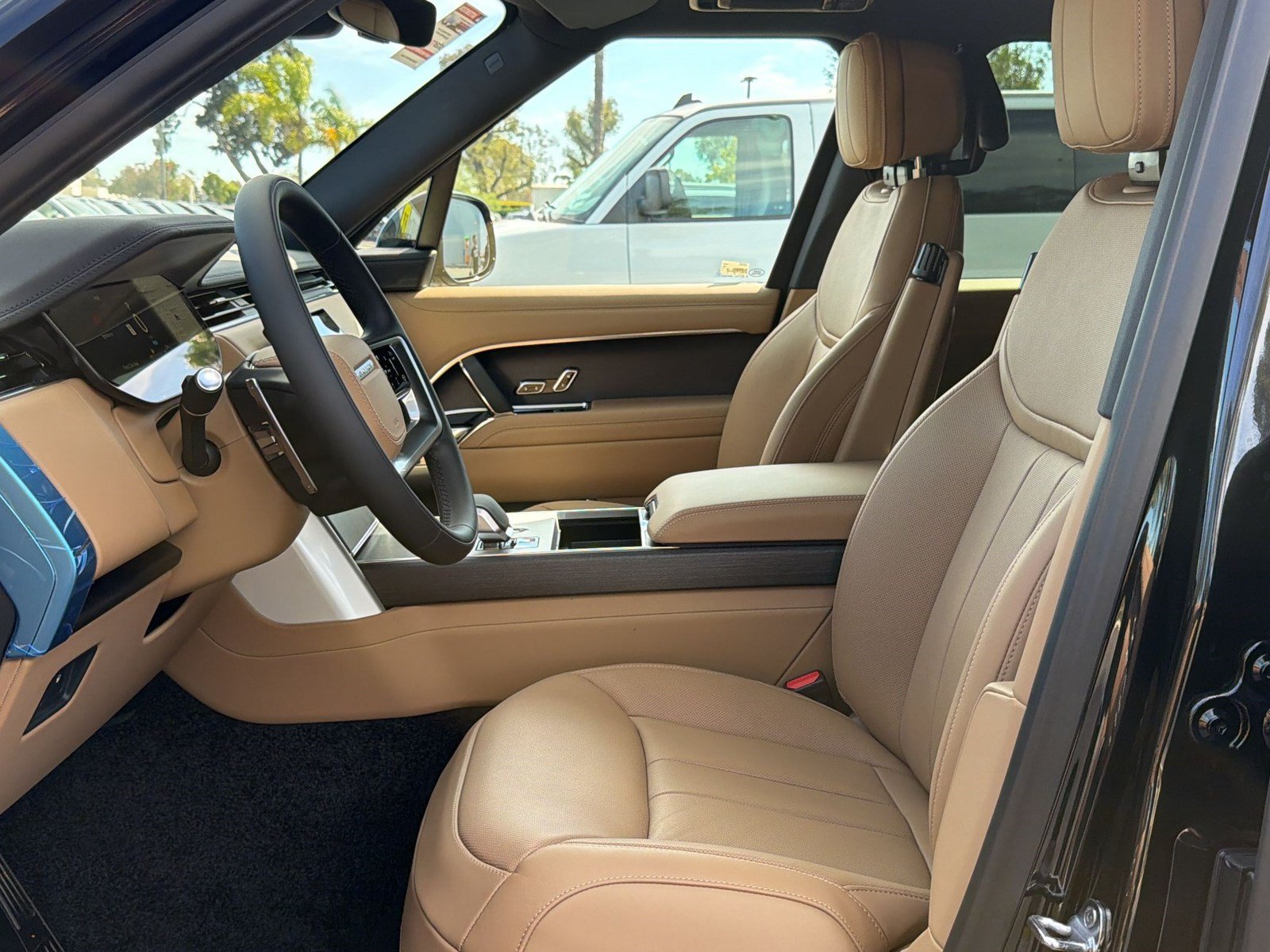 New 2026 Land Rover Range Rover SE AWD/4WD image 5