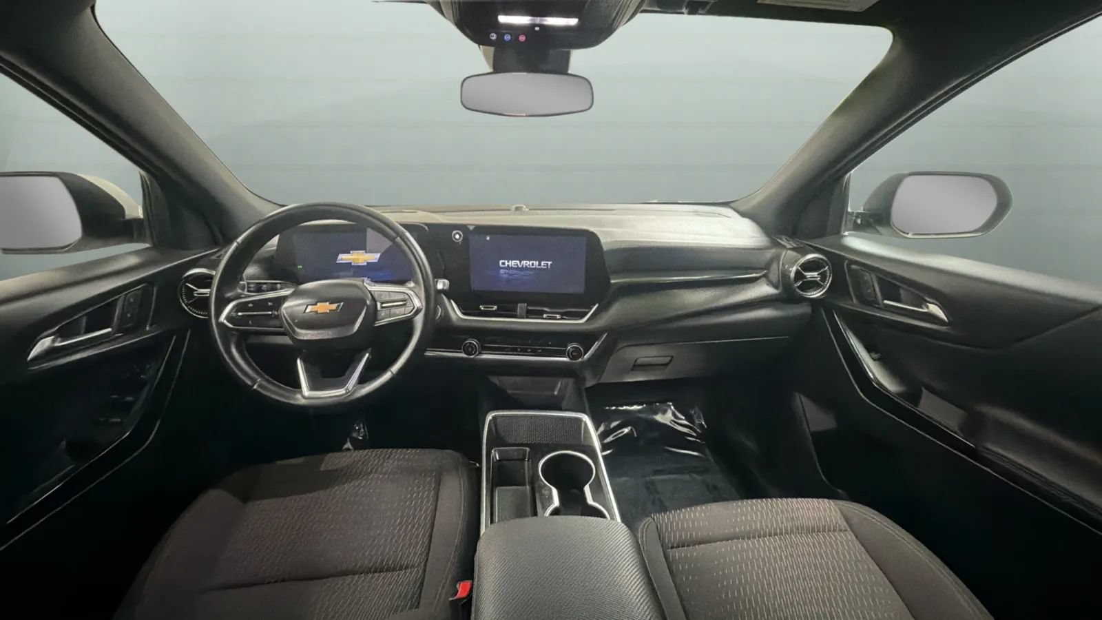Used 2025 Chevrolet Equinox LT FWD image 9