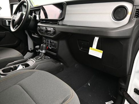 New 2026 Jeep Gladiator Sport image 37