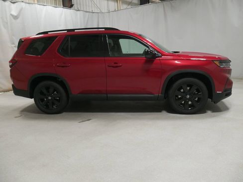 New 2025 Honda Pilot Black Edition image 9