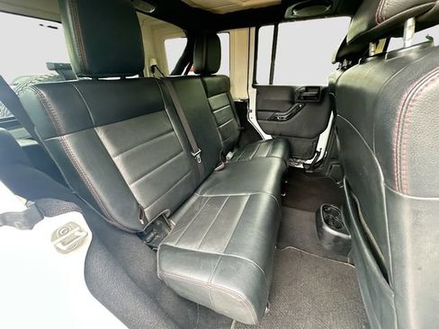 Used 2012 Jeep Wrangler Unlimited Sahara AWD/4WD image 26