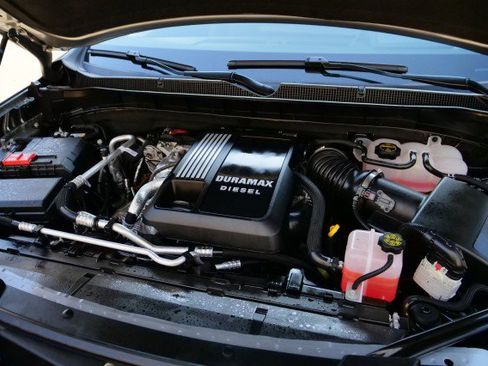 Used 2025 Chevrolet Suburban Premier image 55