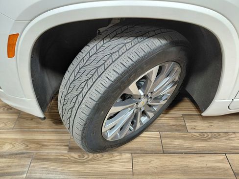 Used 2023 Chevrolet Traverse Premier w/ LPO, Floor Liner Package AWD/4WD image 36