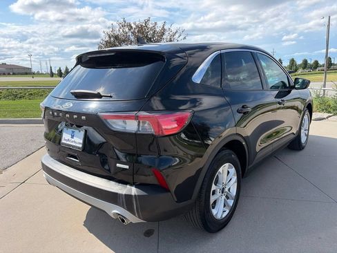 Used 2020 Ford Escape SE FWD image 14