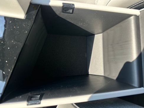 New 2025 Hyundai Elantra Limited image 22