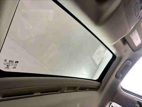 Used 2017 Buick Encore Essence w/ Experience Buick Package AWD/4WD image 21