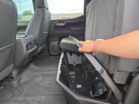 Used 2025 Chevrolet Silverado 1500 High Country w/ High Country Premium Package AWD/4WD image 33