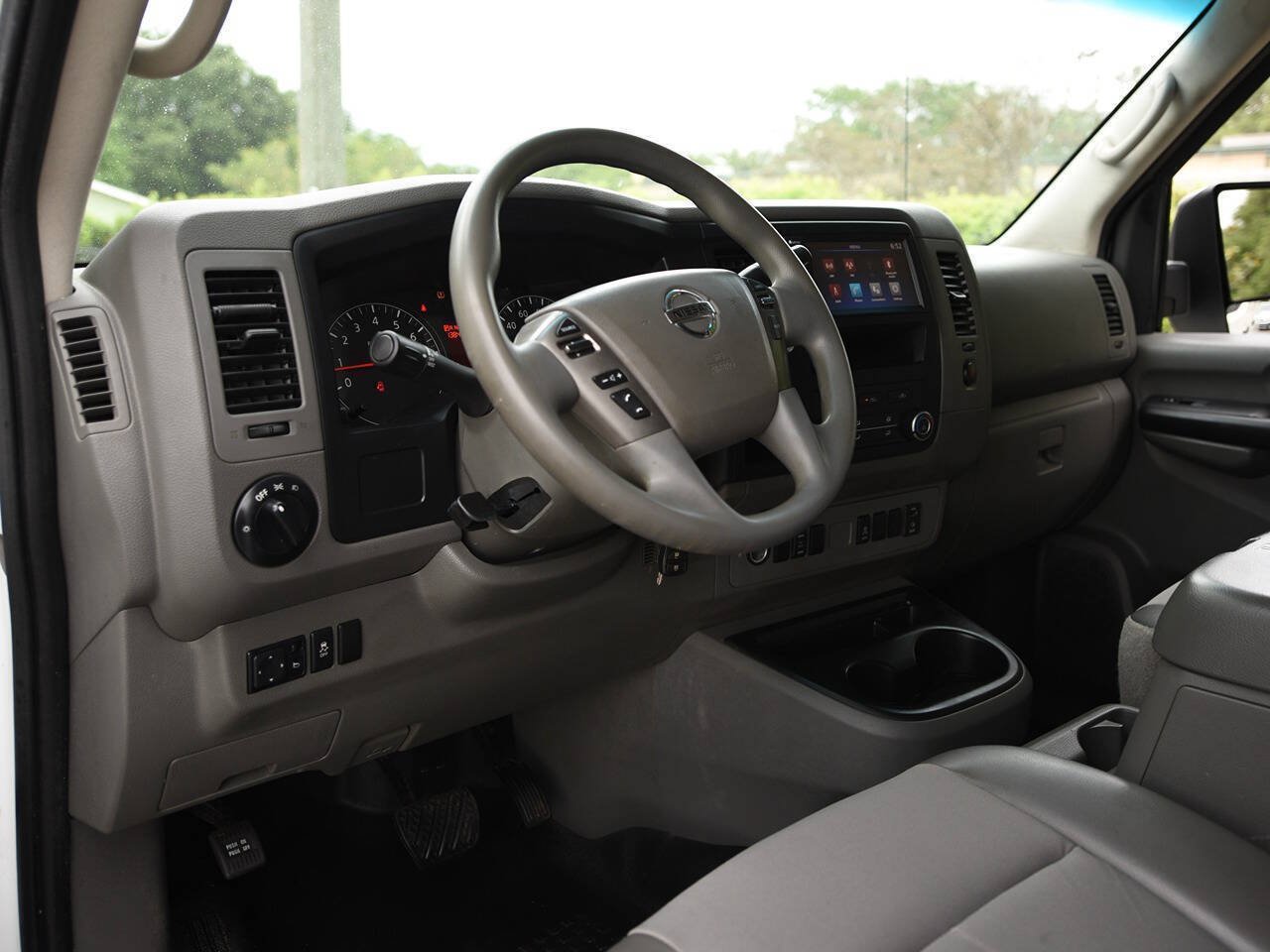 Used 2019 Nissan NV 2500 SV RWD image 7